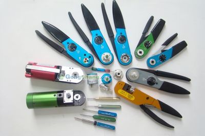 电线连接器压接工具的专业选择与应用解析